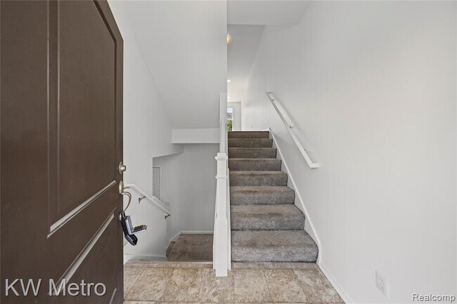 4636 Bradley Cir in Troy, MI - Building Photo - Building Photo