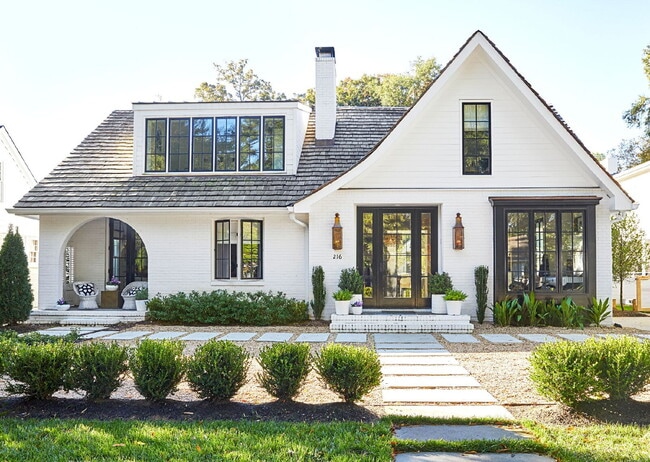 property at 1111 E McDowell Rd