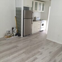 919 Michigan Ave, Unit 11 in Miami Beach, FL - Building Photo - Building Photo