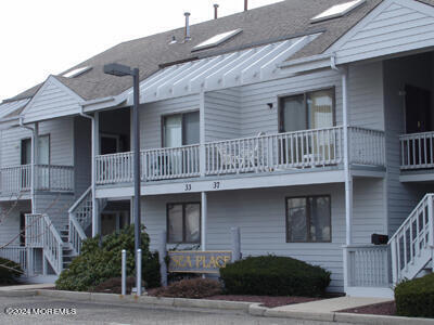 33 Decatur Ave in Seaside Park, NJ - Building Photo