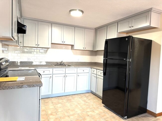 484 Western Ave in Lynn, MA - Building Photo - Building Photo