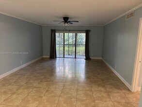 16541 Blatt Blvd in Weston, FL - Building Photo - Building Photo