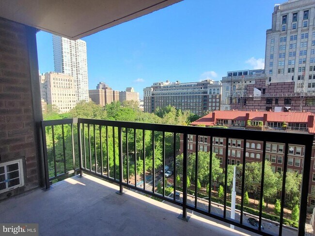 241 S 6th St in Philadelphia, PA - Building Photo - Building Photo