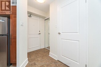77 Maitland Pl in Toronto, ON - Building Photo - Building Photo