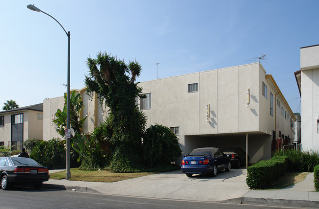 1955 S Sherbourne Dr in Los Angeles, CA - Building Photo - Building Photo