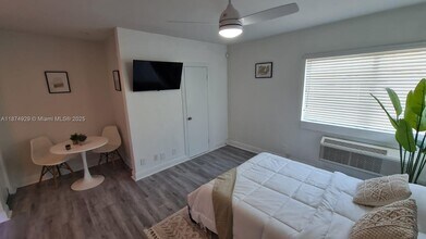 7325 Carlyle Ave in Miami Beach, FL - Building Photo - Building Photo