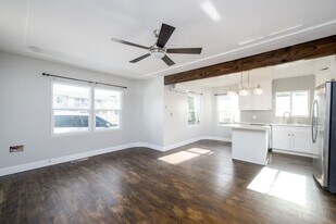 3137-3139 Nimitz Blvd in San Diego, CA - Building Photo