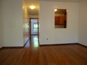 326 Carlton Ave in Brooklyn, NY - Building Photo - Building Photo