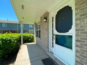 3503 Willowview Ct in Aurora, IL - Building Photo - Building Photo