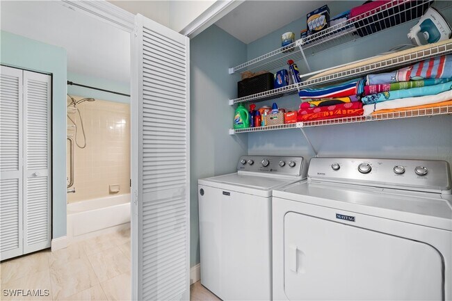 757 Wiggins Lake Dr in Naples, FL - Building Photo - Building Photo