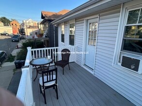 12 Fairfax St, Unit 2 in Somerville, MA - Building Photo - Building Photo