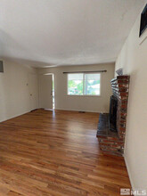 3560 Yosemite Pl in Reno, NV - Building Photo - Building Photo