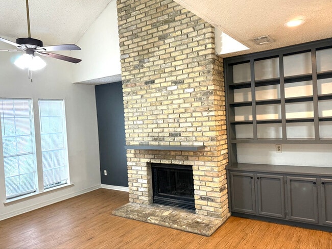 property at 3149 O'Neal Ln