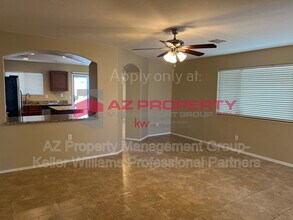 8956 W Tony Ct in Peoria, AZ - Foto de edificio - Building Photo