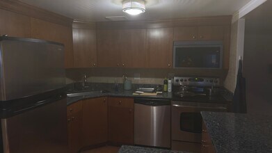 175 E Delaware Pl, Unit 4522 in Chicago, IL - Building Photo - Building Photo