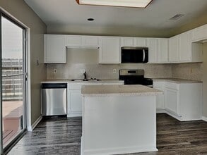 8314 Greenleaf Lake Dr in Houston, TX - Building Photo - Building Photo