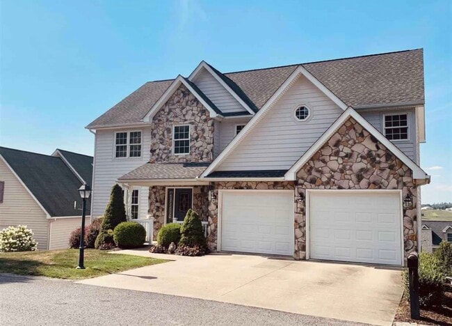 property at 184 Donna Ave