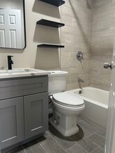 137 Wittberg St, Unit 1 in Brentwood, NY - Building Photo - Building Photo