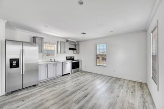 2410 Skyview St in Sebring, FL - Building Photo - Building Photo