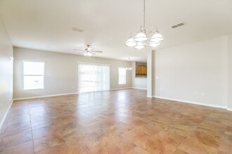 3046 Dasha Palm Dr in Kissimmee, FL - Building Photo - Building Photo
