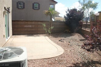 1158 Gecko Rd in Henderson, NV - Building Photo - Building Photo