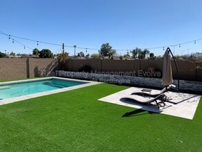 8721 W MacKenzie Dr in Phoenix, AZ - Building Photo - Building Photo