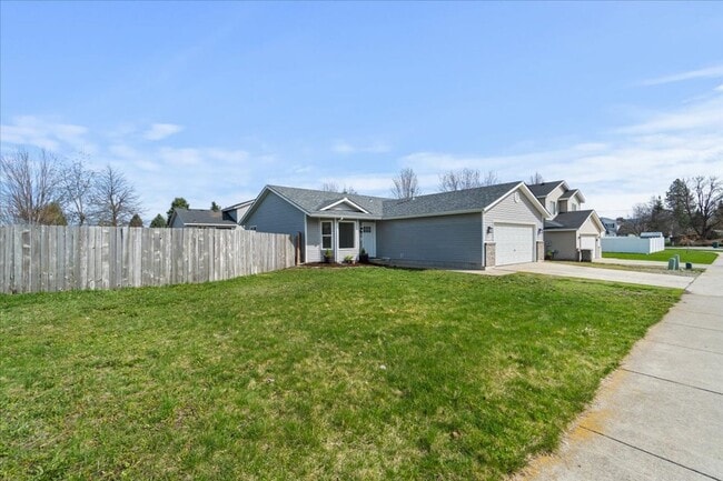 2251 Tumbleweed Cir in Hayden, ID - Building Photo - Building Photo