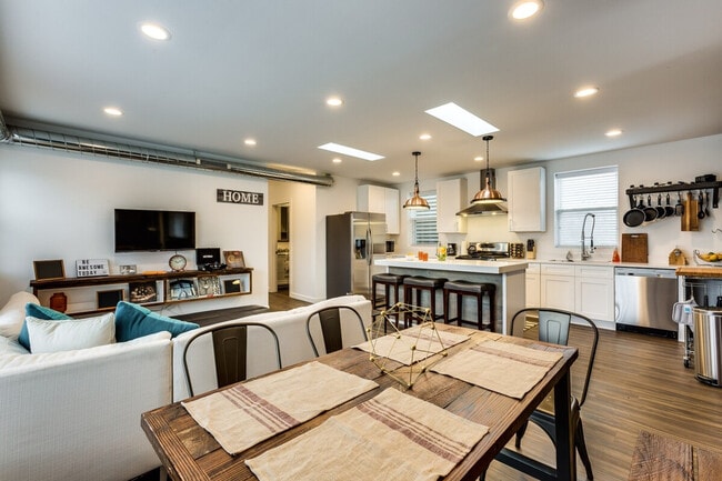 property at 1202 W Huron St