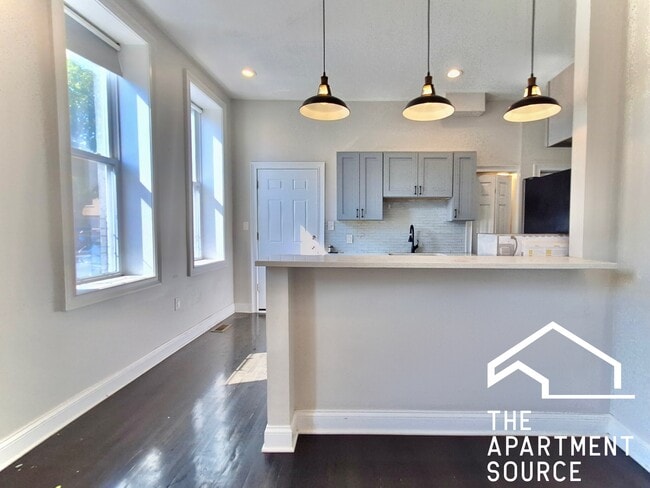 2030 W 23rd St, Unit 1st Fl - #4