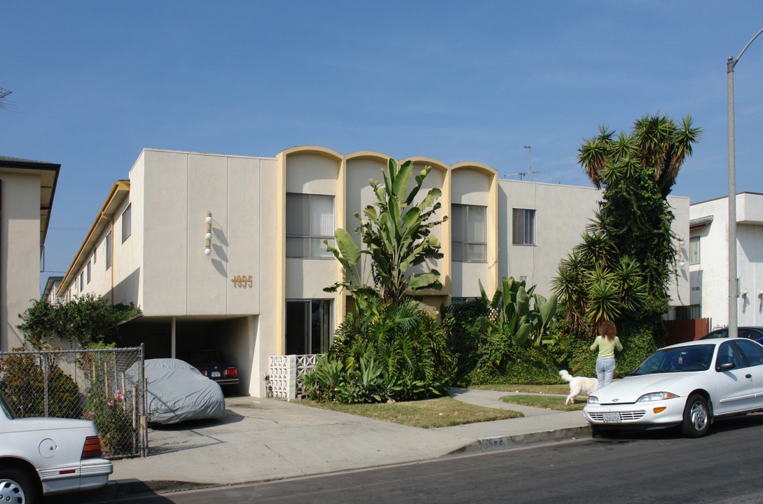 1955 S Sherbourne Dr in Los Angeles, CA - Foto de edificio