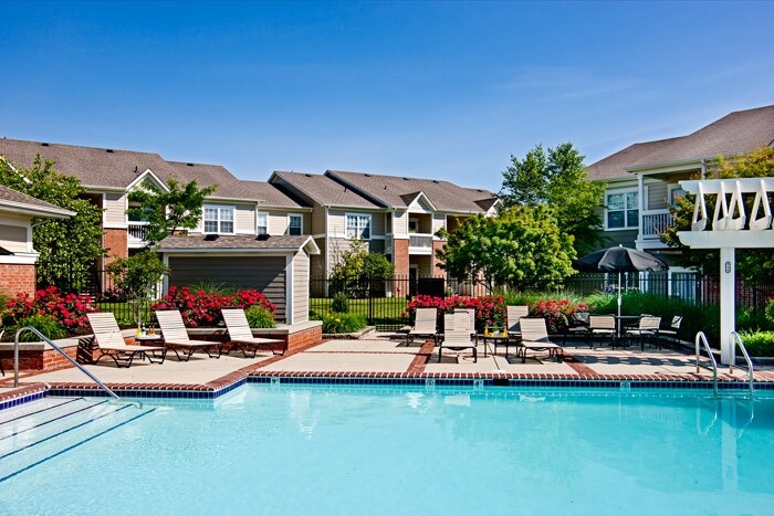 Park at Eagle Creek in Indianapolis, IN - Foto de edificio