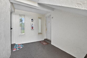 514 Shady Pine Way in Greenacres, FL - Building Photo - Building Photo
