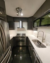 33 Pond Ave, Unit 924 in Brookline, MA - Building Photo - Building Photo