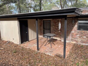 2409 Almond Dr in Tallahassee, FL - Building Photo - Building Photo