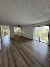 1995-1999 Maple St in Costa Mesa, CA - Building Photo - Building Photo