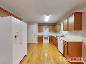 57 Honeysuckle Ct in Rockmart, GA - Foto de edificio - Building Photo