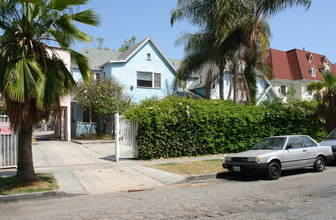 810 S Kenmore Ave in Los Angeles, CA - Building Photo - Building Photo