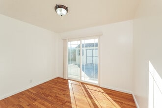 30 Graystone Dr in South San Francisco, CA - Building Photo - Building Photo