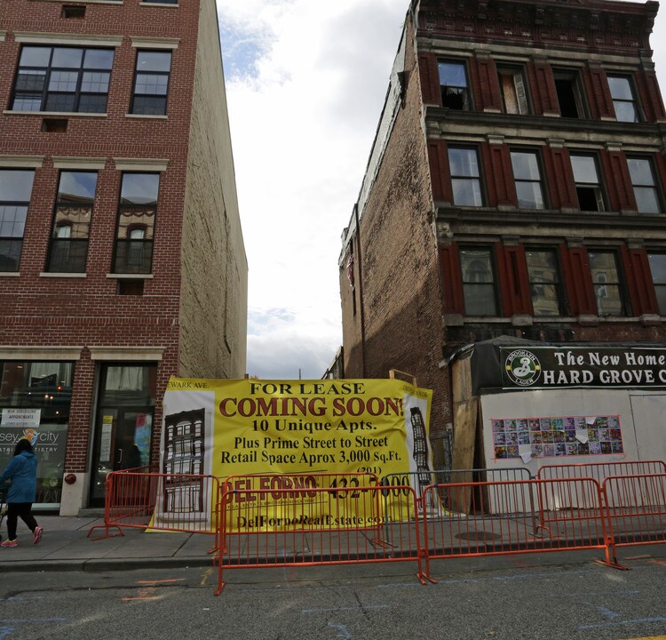 143 Newark Ave in Jersey City, NJ - Foto de edificio