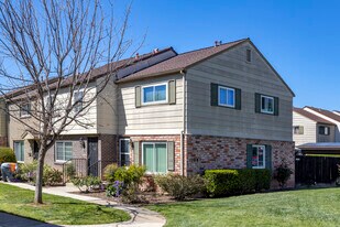 1280 Denver Ln in El Cajon, CA - Building Photo