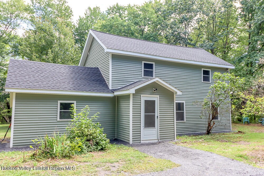 68 Orinsekwa Rd in Valatie, NY - Building Photo