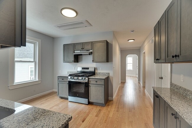 24 Dunlap St