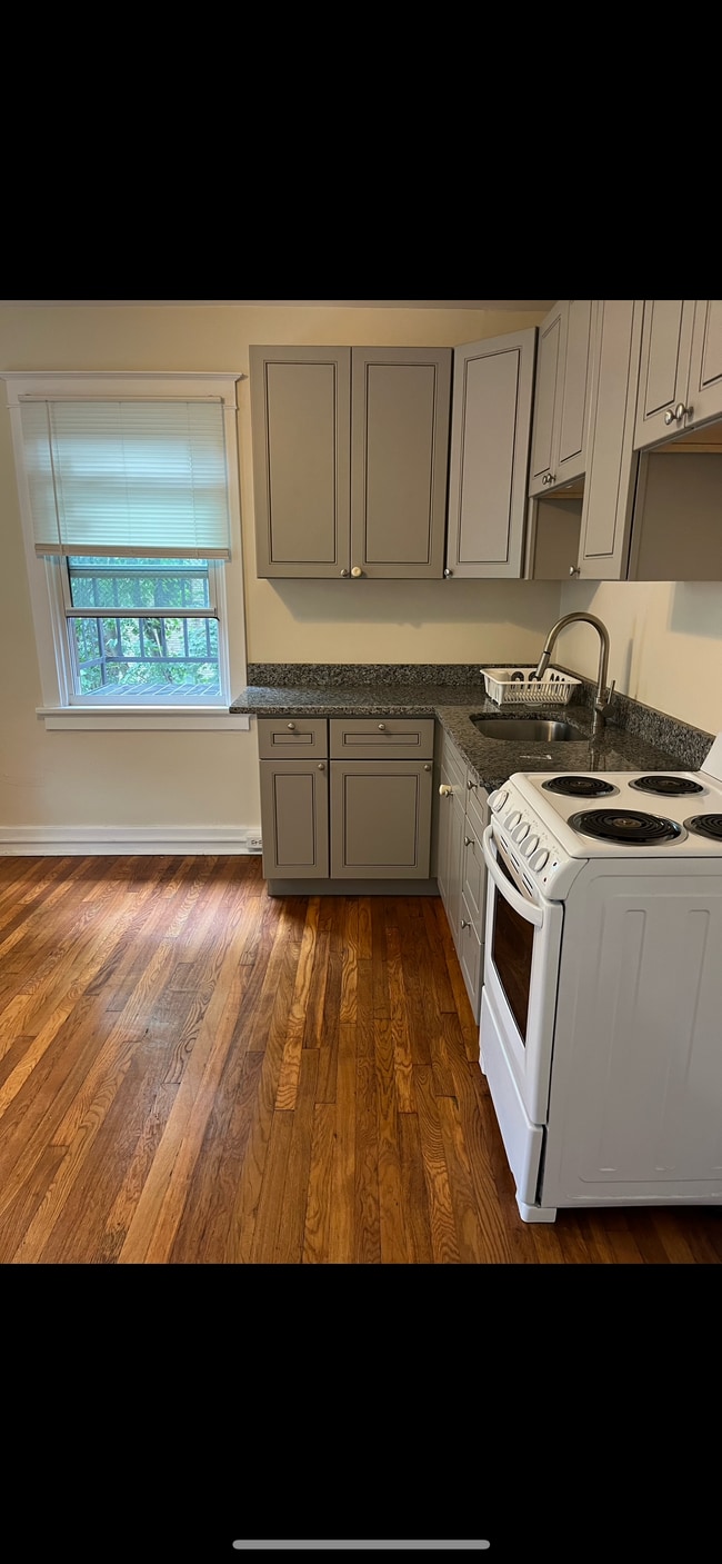 5737 5th Ave in Pittsburgh, PA - Building Photo - Building Photo