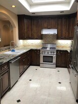 11582 Moorpark St, Unit PH-2 in North Hollywood, CA - Building Photo