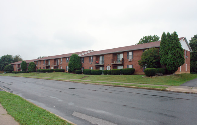 Brookdale Gardens Apartments in Allentown, PA - Building Photo - Building Photo