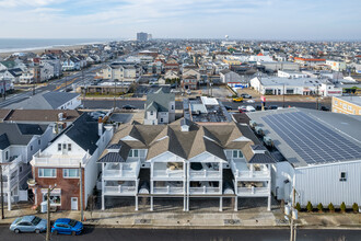 20 S Douglas Ave in Margate City, NJ - Building Photo - Building Photo