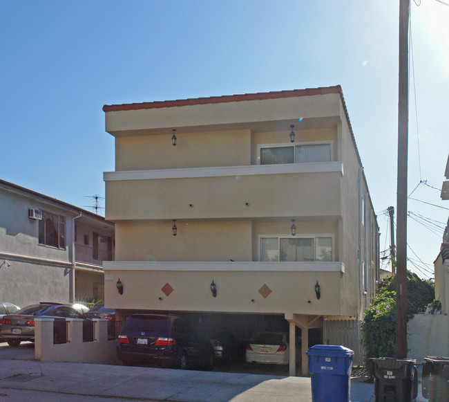 930 S Bedford St in Los Angeles, CA - Building Photo - Building Photo