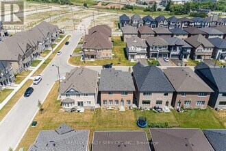 40 Icon St in Brampton, ON - Building Photo - Building Photo