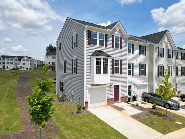 1232 Lizer Rd in Durham, NC - Foto de edificio - Building Photo