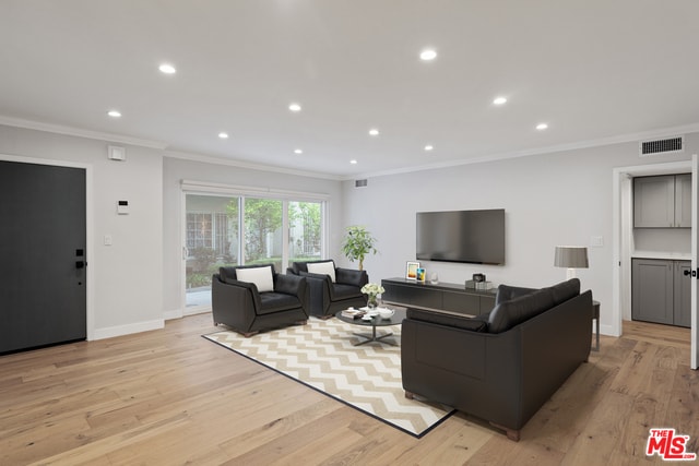 153 S Palm Dr-Unit -3 in Beverly Hills, CA - Foto de edificio - Building Photo